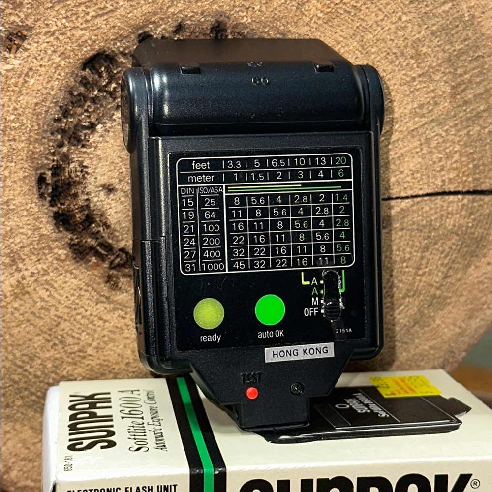 SUNPACK Softlite 1600A Automatic Exposure Control Camera Flash - Picture 2 of 11